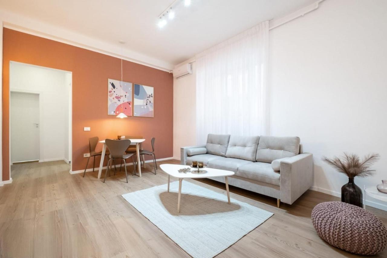 Gorgeous Bucharest Apartments Old Town ภายนอก รูปภาพ